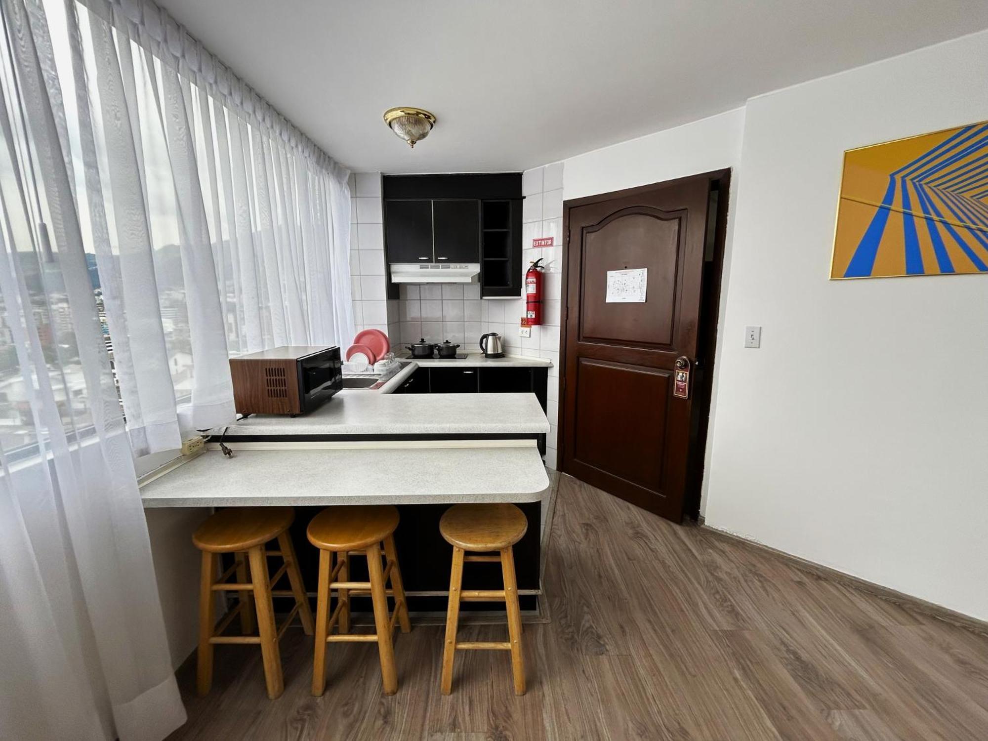 Stanford Suites Hotel Кито Номер фото